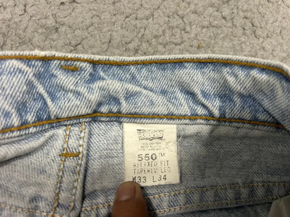 Vintage Levis 550 Jeans Mens 32 Light Wash Relaxed Tapered Distressed USA 90s